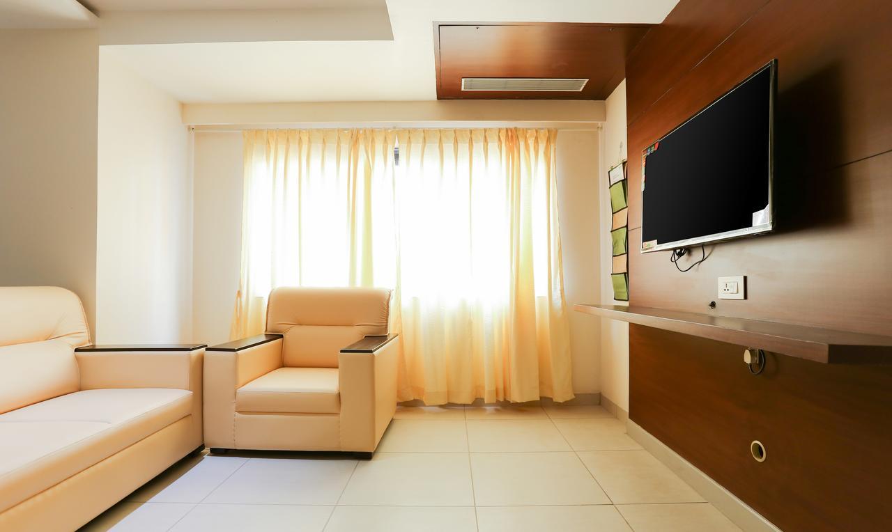 Hotel Treebo Trend Vijaya Grand Udupi Exterior foto